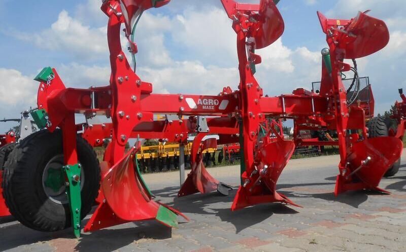 AGRO-MASZ Pług obrotowy 3-skibowy - محراث: صور 1 AGRO-MASZ Pług obrotowy 3-skibowy - محراث: صور 1