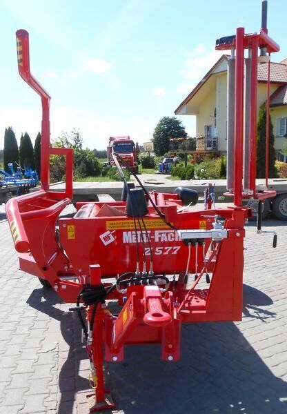 METAL-FACH Owijarka do bel Z577/ Samozaładowcza - معدة تغليف البالات: صور 1 METAL-FACH Owijarka do bel Z577/ Samozaładowcza - معدة تغليف البالات: صور 1