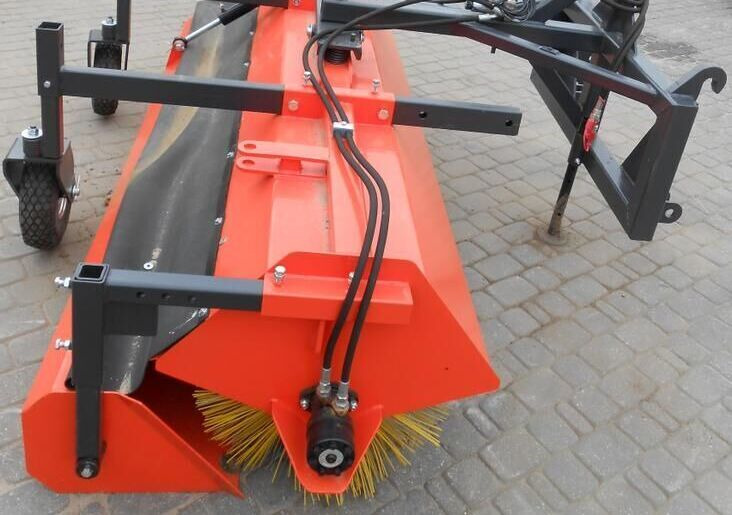METAL-TECHNIK Zamiatarka 2m/ New Sweeper / Barredora de 2 m - مكنسة - سياره كنس شوارع: صور 5 METAL-TECHNIK Zamiatarka 2m/ New Sweeper / Barredora de 2 m - مكنسة - سياره كنس شوارع: صور 5