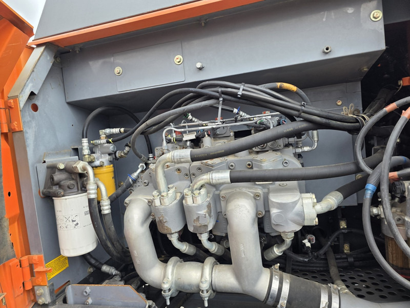 Hitachi zx350lcn-5B labounty scrap shear hitachi zx 350 genesis labounty fortress - حفارة النقل والشحن: صور 4 Hitachi zx350lcn-5B labounty scrap shear hitachi zx 350 genesis labounty fortress - حفارة النقل والشحن: صور 4