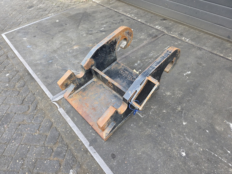 Adaptor plate cw55s verachtert kopplaat cw55s verachtert eurosteel - وصلة الربط للمعدات المعلقة - آلات البناء: صور 1 Adaptor plate cw55s verachtert kopplaat cw55s verachtert eurosteel - وصلة الربط للمعدات المعلقة - آلات البناء: صور 1