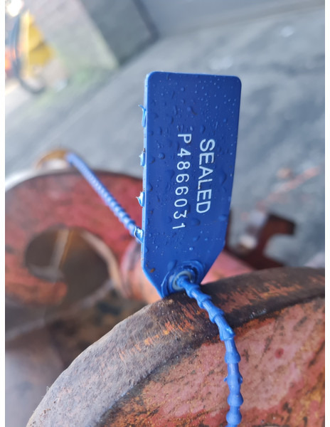 Brede bak slotenbak cw05 graafbak cw05 - بكت حفار - آلات البناء: صور 5 Brede bak slotenbak cw05 graafbak cw05 - بكت حفار - آلات البناء: صور 5