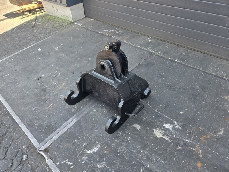 Kopplaat cw 30 aanbouwplaat cw 40 adaptor plate cw 30 head plate cw 40 - وصلة الربط للمعدات المعلقة - آلات البناء: صور 1 Kopplaat cw 30 aanbouwplaat cw 40 adaptor plate cw 30 head plate cw 40 - وصلة الربط للمعدات المعلقة - آلات البناء: صور 1