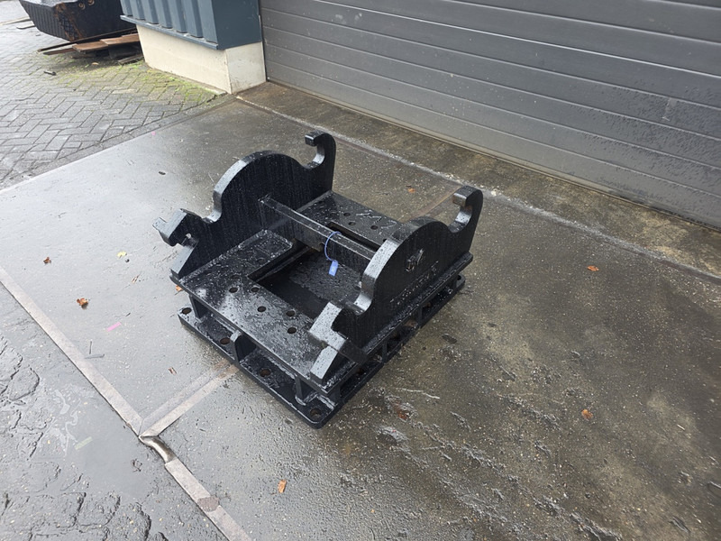 Kopplaat cw 45 breedt adaptor plate - وصلة الربط للمعدات المعلقة - آلات البناء: صور 2 Kopplaat cw 45 breedt adaptor plate - وصلة الربط للمعدات المعلقة - آلات البناء: صور 2