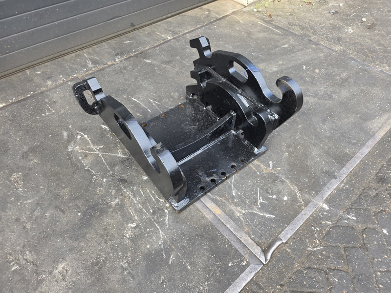 Kopplaat cw40 cw 45 adaptor plate cw45 cw 40 cw30 verachtert - وصلة الربط للمعدات المعلقة - آلات البناء: صور 2 Kopplaat cw40 cw 45 adaptor plate cw45 cw 40 cw30 verachtert - وصلة الربط للمعدات المعلقة - آلات البناء: صور 2