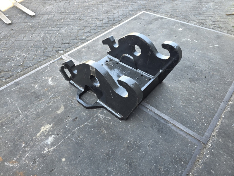 Kopplaat demarec cw55s demarec adaptor plate verachtert cw55s - وصلة الربط للمعدات المعلقة - آلات البناء: صور 3 Kopplaat demarec cw55s demarec adaptor plate verachtert cw55s - وصلة الربط للمعدات المعلقة - آلات البناء: صور 3