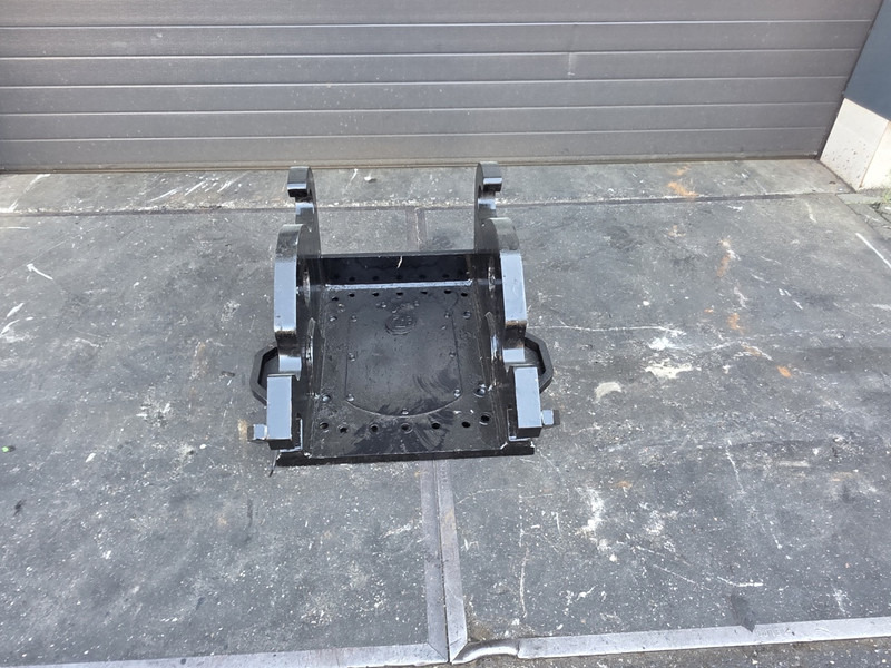 Kopplaat demarec cw55s demarec adaptor plate verachtert cw55s - وصلة الربط للمعدات المعلقة - آلات البناء: صور 1 Kopplaat demarec cw55s demarec adaptor plate verachtert cw55s - وصلة الربط للمعدات المعلقة - آلات البناء: صور 1