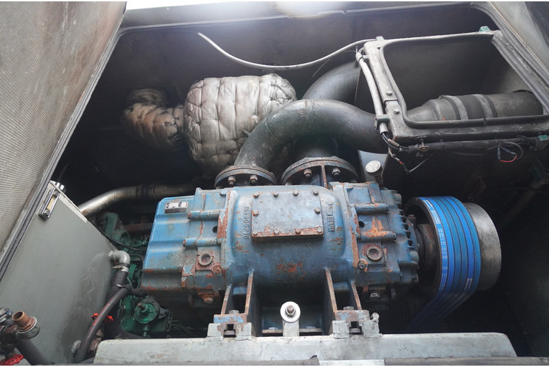 Burg 3 AXLE VACUUM TANK TRAILER SUCK AND PRESS - نصف مقطورة صهريج: صور 5 Burg 3 AXLE VACUUM TANK TRAILER SUCK AND PRESS - نصف مقطورة صهريج: صور 5