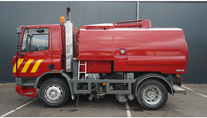 DAF 65.180 ATI STREET SWEPER RH DRIVE MANUAL GARBOX 96.000KM - سياره كنس شوارع: صور 1 DAF 65.180 ATI STREET SWEPER RH DRIVE MANUAL GARBOX 96.000KM - سياره كنس شوارع: صور 1