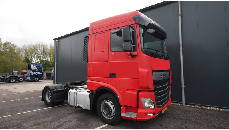 DAF XF 450 SC 487.000KM - شاحنة جرار: صور 4 DAF XF 450 SC 487.000KM - شاحنة جرار: صور 4