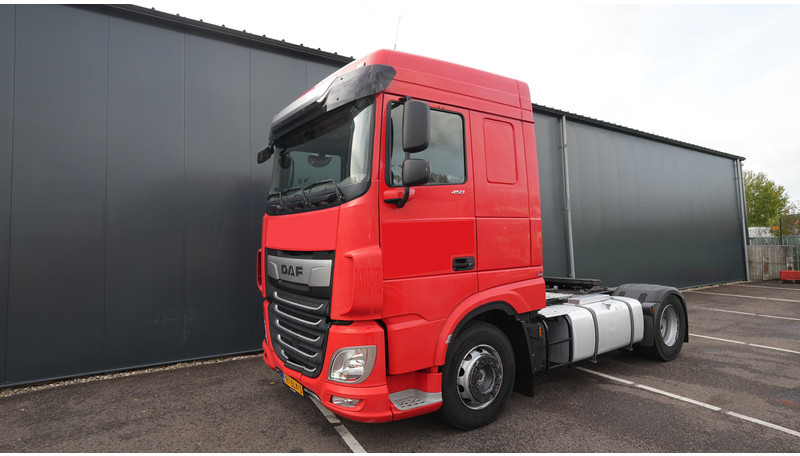 DAF XF 450 SC 487.000KM - شاحنة جرار: صور 3 DAF XF 450 SC 487.000KM - شاحنة جرار: صور 3
