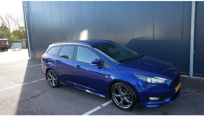 Ford Focus WAGON 1.5TDCI ST-Line - حافلة صغيرة, ميكروباص: صور 4 Ford Focus WAGON 1.5TDCI ST-Line - حافلة صغيرة, ميكروباص: صور 4