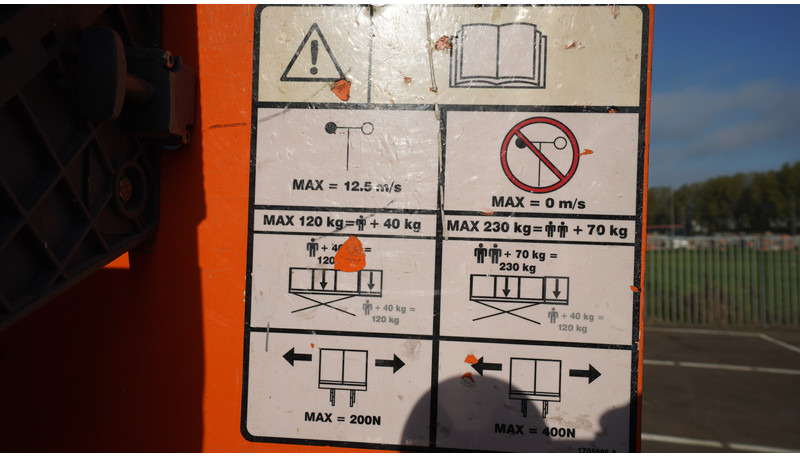 JLG 1930ES MOBILE BOOM SCISSOR LIFT - آلات البناء: صور 5 JLG 1930ES MOBILE BOOM SCISSOR LIFT - آلات البناء: صور 5