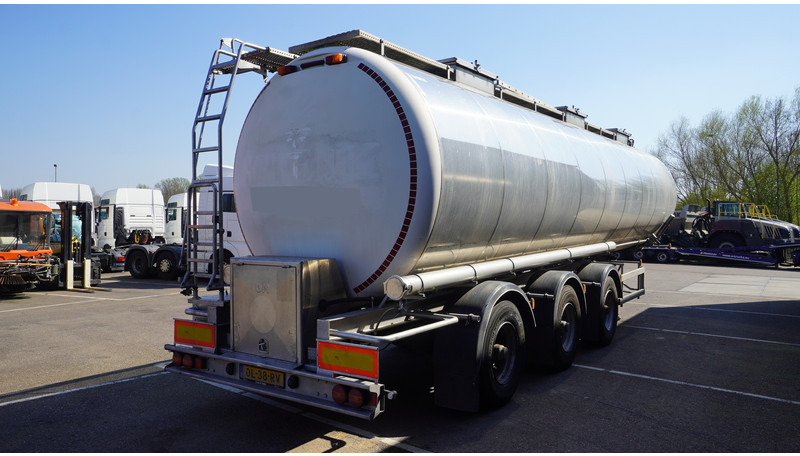 Magyar 3 AXLE FOOD TANK TRAILER 41.410LTR - نصف مقطورة صهريج: صور 5 Magyar 3 AXLE FOOD TANK TRAILER 41.410LTR - نصف مقطورة صهريج: صور 5
