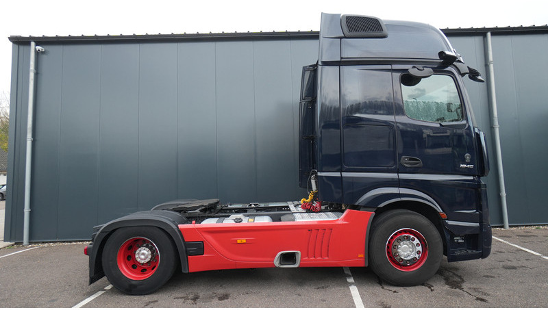 Mercedes-Benz ACTROS 1945 GIGASPACE 649.700KM - شاحنة جرار: صور 2 Mercedes-Benz ACTROS 1945 GIGASPACE 649.700KM - شاحنة جرار: صور 2