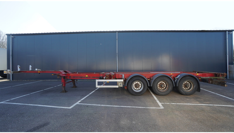 Renders 3 AXLE EXTENDABLE CONTAINER TRANSPORT TRAILER - شاحنات الحاويات / جسم علوي قابل للتغيير نصف مقطورة: صور 1 Renders 3 AXLE EXTENDABLE CONTAINER TRANSPORT TRAILER - شاحنات الحاويات / جسم علوي قابل للتغيير نصف مقطورة: صور 1
