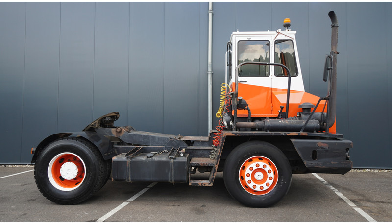 Terberg YT SL 1020 - آلات البناء: صور 2 Terberg YT SL 1020 - آلات البناء: صور 2