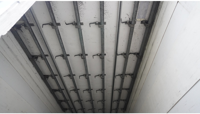 Van Eck 3 AXLE FRIGO WITH MEAT HOOK SYSTEM - مبردة نصف مقطورة: صور 4 Van Eck 3 AXLE FRIGO WITH MEAT HOOK SYSTEM - مبردة نصف مقطورة: صور 4
