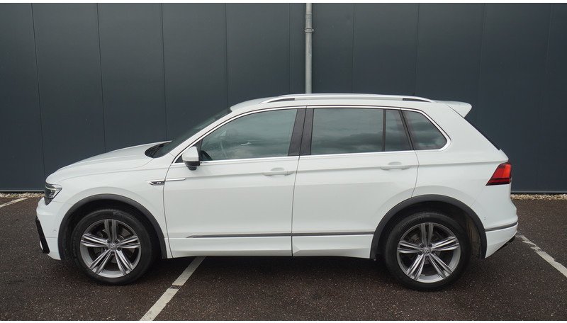 Volkswagen Tiguan 2.0 TDI R LINE 4MOTION - حافلة صغيرة, ميكروباص: صور 1 Volkswagen Tiguan 2.0 TDI R LINE 4MOTION - حافلة صغيرة, ميكروباص: صور 1