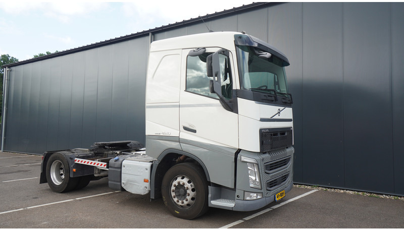 Volvo FH 420 ADR EURO 6 756.000KM - شاحنة جرار: صور 4 Volvo FH 420 ADR EURO 6 756.000KM - شاحنة جرار: صور 4