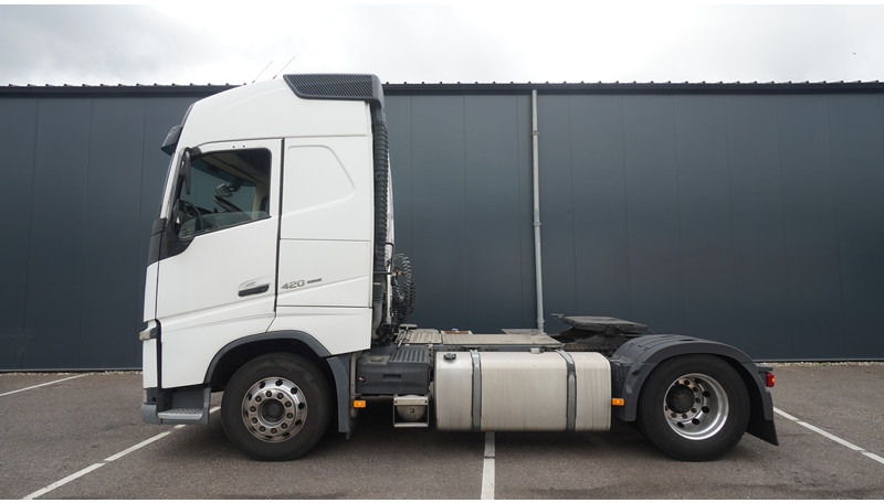Volvo FH 420 GLOBETROTTER EURO 6 - شاحنة جرار: صور 1 Volvo FH 420 GLOBETROTTER EURO 6 - شاحنة جرار: صور 1