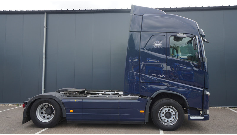Volvo FH 460 GLOBETROTTER EURO 6 629.000KM - شاحنة جرار: صور 2 Volvo FH 460 GLOBETROTTER EURO 6 629.000KM - شاحنة جرار: صور 2