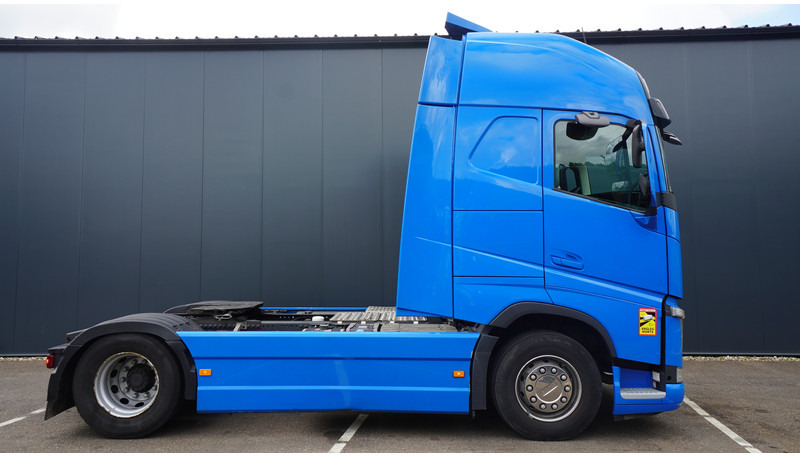 Volvo FH 460 LNG GLOBETROTTER TRUCK WITH 826.000KM - شاحنة جرار: صور 2 Volvo FH 460 LNG GLOBETROTTER TRUCK WITH 826.000KM - شاحنة جرار: صور 2