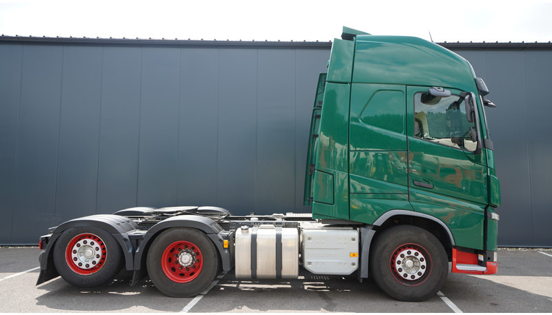 Volvo FH 500 6X2 EURO 6 GLOBETROTTER - شاحنة جرار: صور 2 Volvo FH 500 6X2 EURO 6 GLOBETROTTER - شاحنة جرار: صور 2