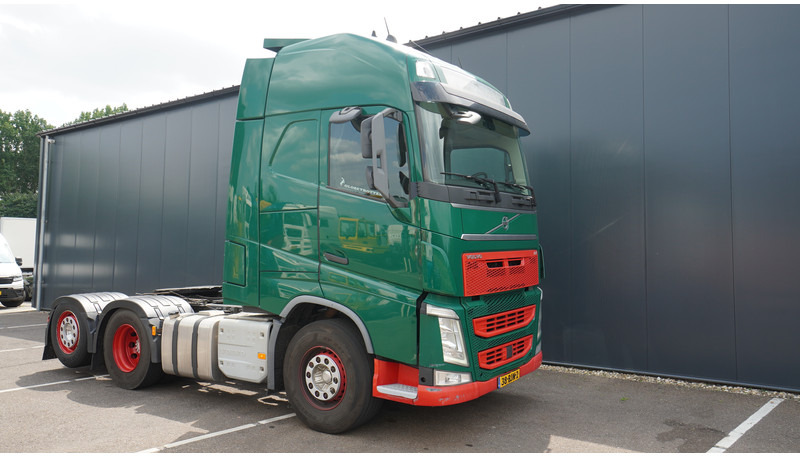 Volvo FH 500 6X2 EURO 6 GLOBETROTTER - شاحنة جرار: صور 4 Volvo FH 500 6X2 EURO 6 GLOBETROTTER - شاحنة جرار: صور 4