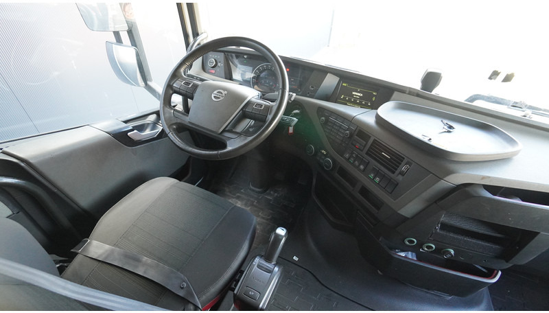 Volvo FH 500 GLOBETROTTER 847.000KM - شاحنة جرار: صور 5 Volvo FH 500 GLOBETROTTER 847.000KM - شاحنة جرار: صور 5