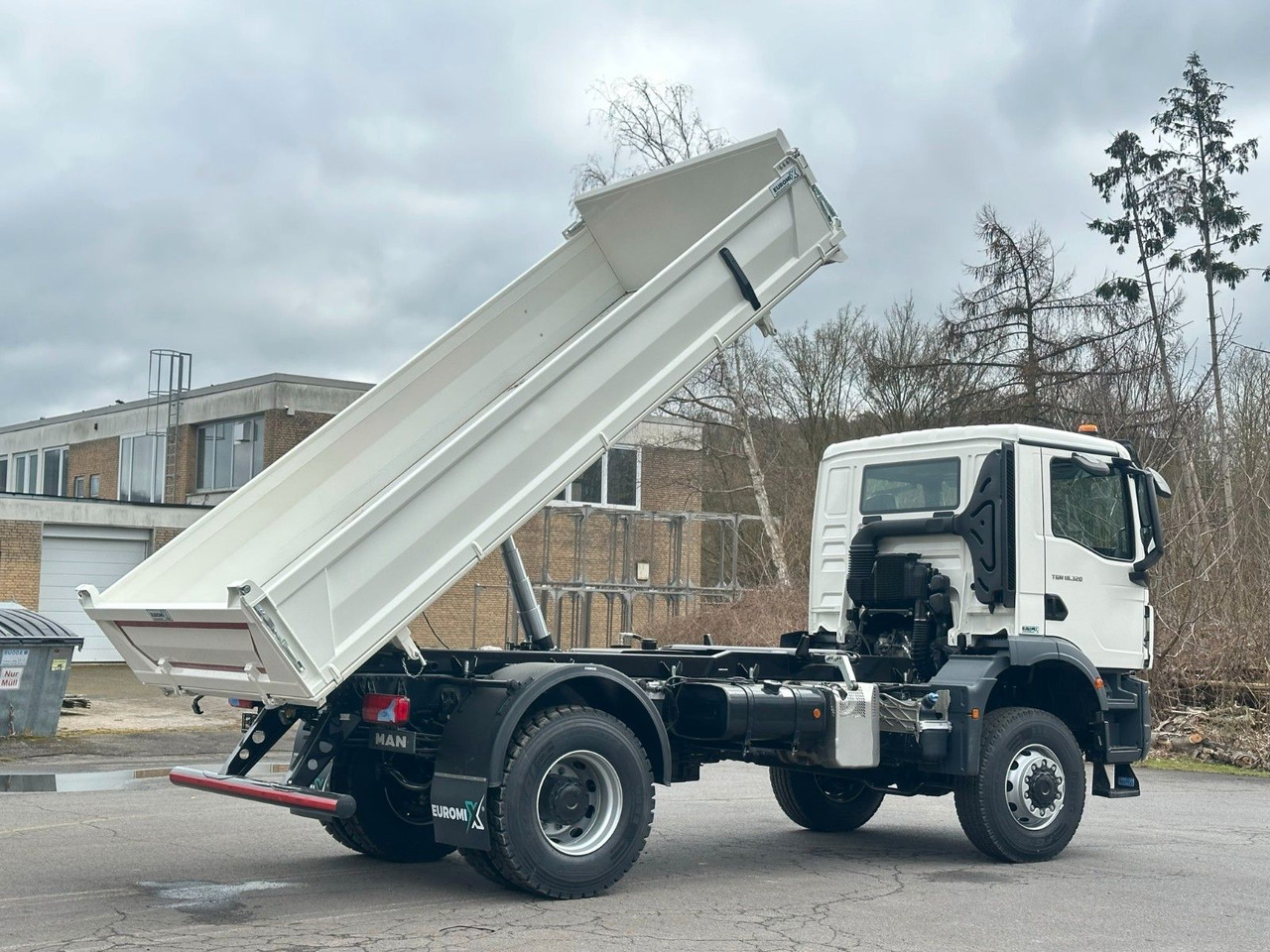 MAN TGM 18.320 4X4 Euro 6e Euromix 3-Seiten-Kipper - قلابات: صور 5 MAN TGM 18.320 4X4 Euro 6e Euromix 3-Seiten-Kipper - قلابات: صور 5