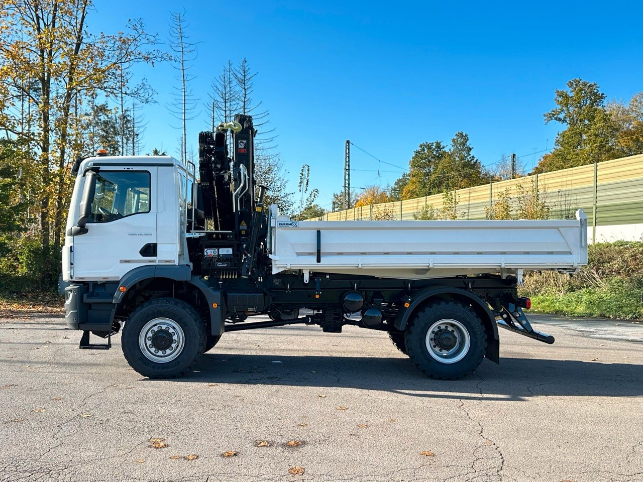 MAN TGM 18.320 4x4 /Singelbereift/einzelbereift Kran - قلابات, شاحنة كرين: صور 2 MAN TGM 18.320 4x4 /Singelbereift/einzelbereift Kran - قلابات, شاحنة كرين: صور 2