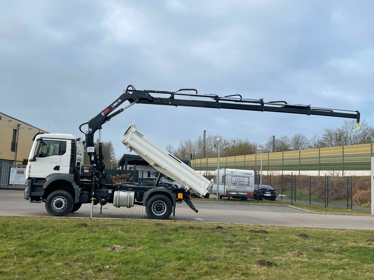 MAN TGS 18.400 TG3 4x4 Euro6e Hiab X-HiDuo 138DS-4 - قلابات, شاحنة كرين: صور 2 MAN TGS 18.400 TG3 4x4 Euro6e Hiab X-HiDuo 138DS-4 - قلابات, شاحنة كرين: صور 2