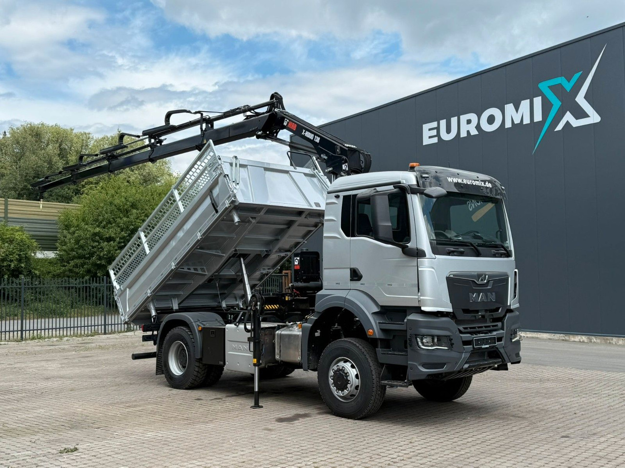 MAN TGS 18.400 TG3 4x4 Euro6e Hiab X-HiDuo 138DS-4 - قلابات, شاحنة كرين: صور 1 MAN TGS 18.400 TG3 4x4 Euro6e Hiab X-HiDuo 138DS-4 - قلابات, شاحنة كرين: صور 1
