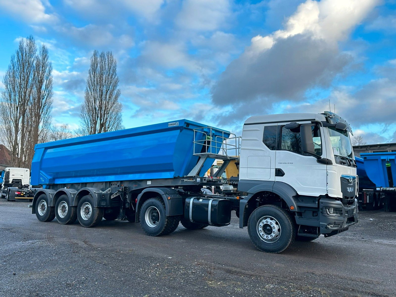 MAN TGS 22.440 4x2 Euro 2 EuromixMTP Kipper 27m³ MAN TGS 22.440 4x2 Euro 2 EuromixMTP Kipper 27m³ - شاحنة جرار: صور 2 MAN TGS 22.440 4x2 Euro 2 EuromixMTP Kipper 27m³ MAN TGS 22.440 4x2 Euro 2 EuromixMTP Kipper 27m³ - شاحنة جرار: صور 2