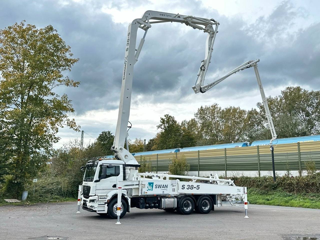 MAN TGS 26.510 6x4 SWAN TSP 38-5 160RZ ( 38m ) - مضخة خرسانة: صور 3 MAN TGS 26.510 6x4 SWAN TSP 38-5 160RZ ( 38m ) - مضخة خرسانة: صور 3