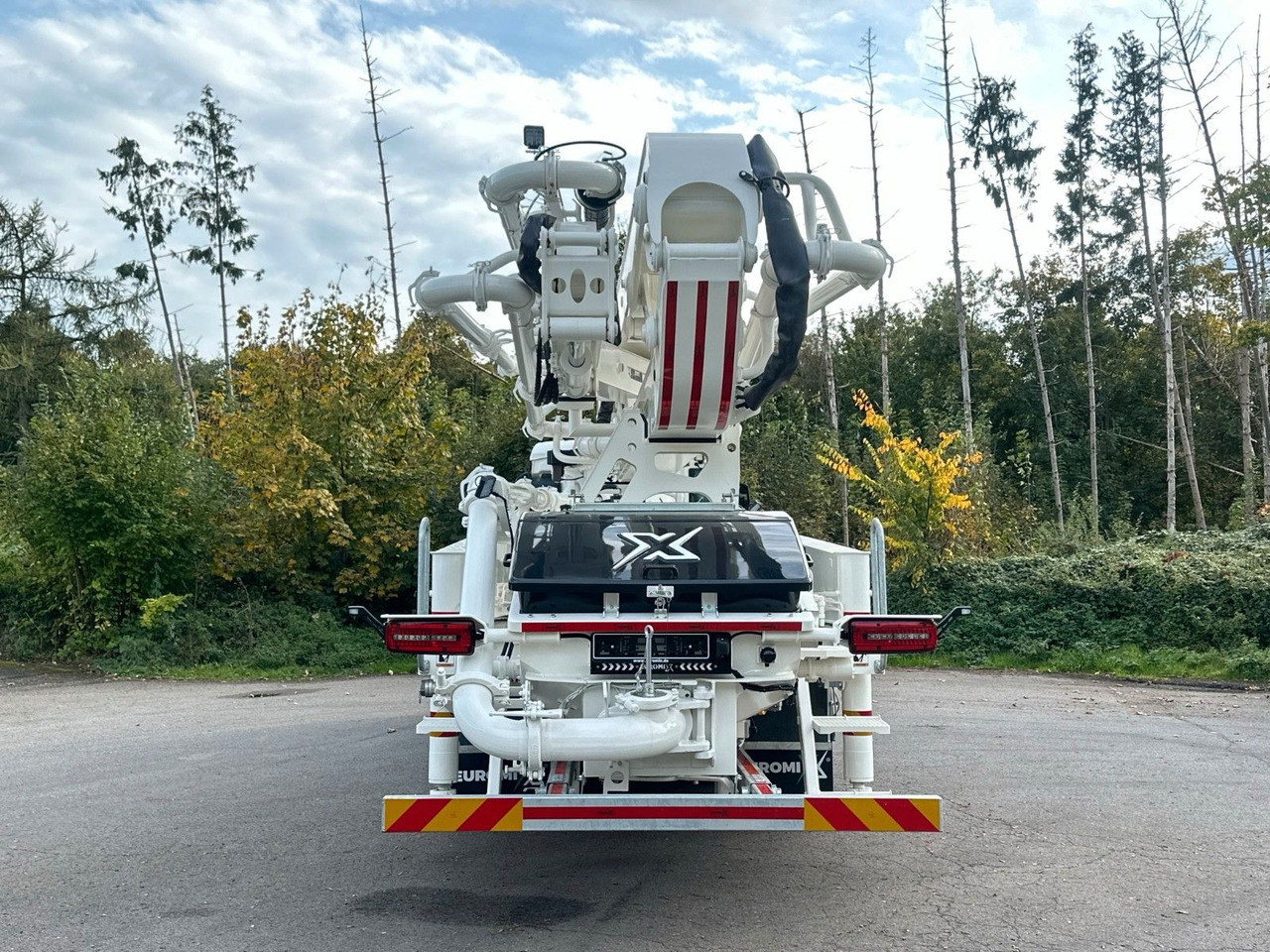 MAN TGS 26.510 6x4 SWAN TSP 38-5 160RZ ( 38m ) - مضخة خرسانة: صور 5 MAN TGS 26.510 6x4 SWAN TSP 38-5 160RZ ( 38m ) - مضخة خرسانة: صور 5