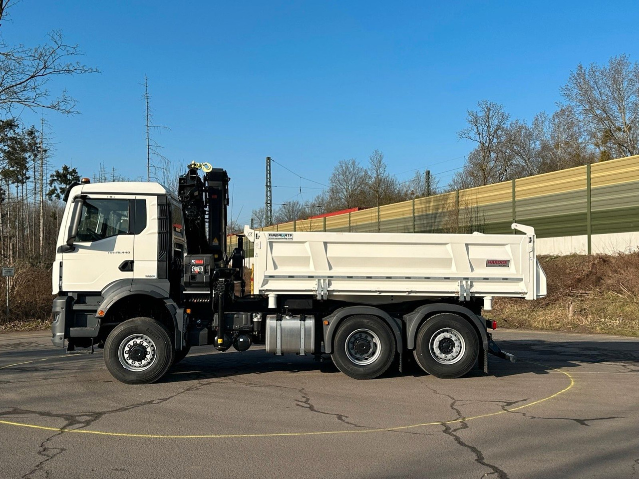 MAN TGS 28.440 6x4-4/3-Seiten- Kipper / Hiab 228-6 - قلابات, شاحنة كرين: صور 5 MAN TGS 28.440 6x4-4/3-Seiten- Kipper / Hiab 228-6 - قلابات, شاحنة كرين: صور 5