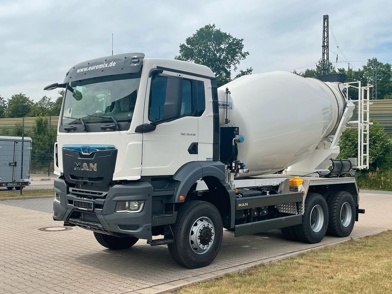 MAN TGS 33.440 6X4 / 6X6 /Euro6e EuromiX EM 8 - شاحنة خلاطة خرسانة: صور 1 MAN TGS 33.440 6X4 / 6X6 /Euro6e EuromiX EM 8 - شاحنة خلاطة خرسانة: صور 1