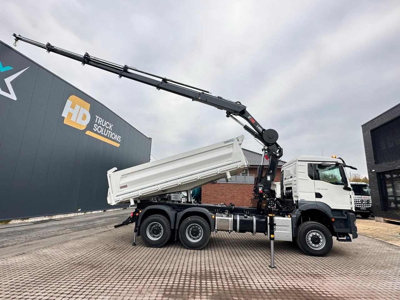 MAN TGS 33.440 6x6 /3-Seiten- Kipper / Kran HIAB 302 إيجار MAN TGS 33.440 6x6 /3-Seiten- Kipper / Kran HIAB 302: صور 6