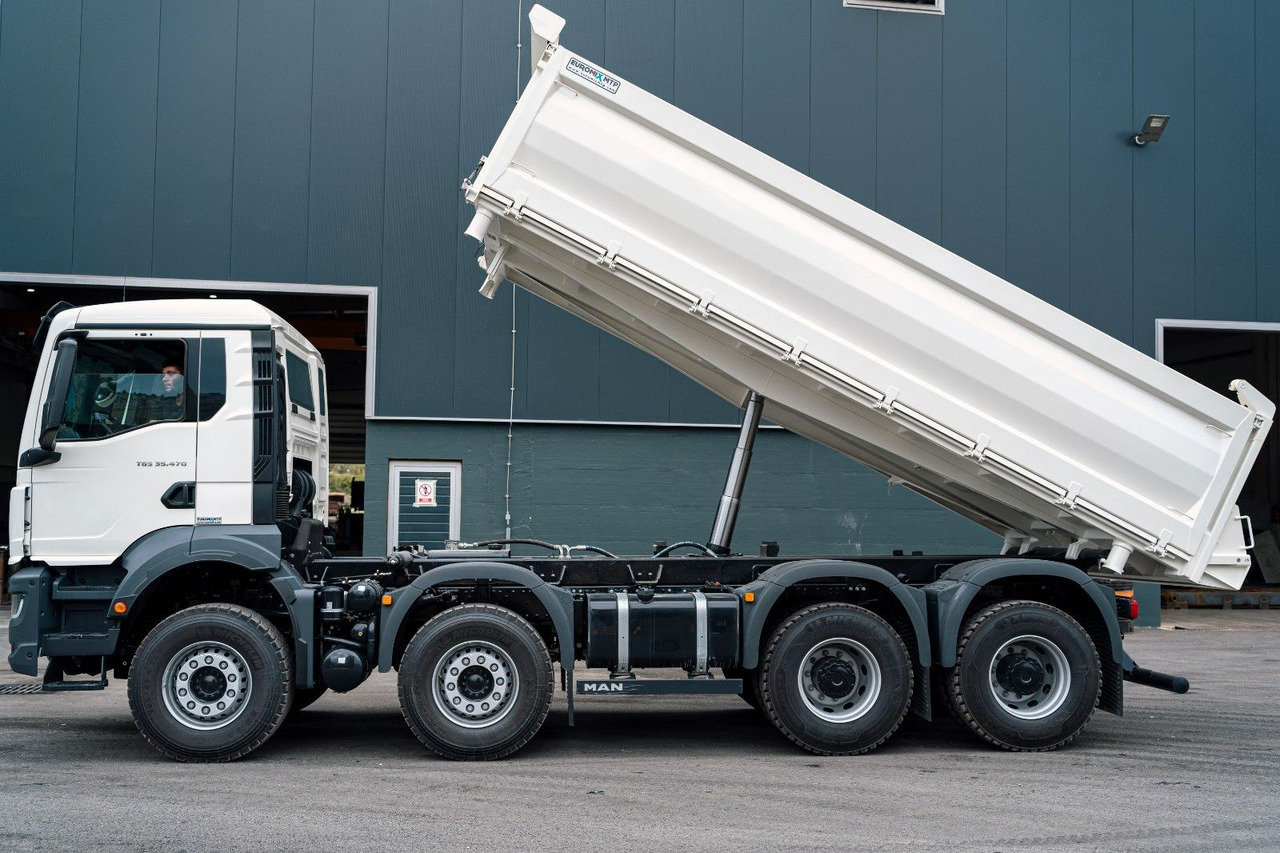 MAN TGS 35.470 BB 8X4 3-Seiten-Kipper EuromixMTP MAN TGS 35.470 BB 8X4 3-Seiten-Kipper EuromixMTP - قلابات: صور 3 MAN TGS 35.470 BB 8X4 3-Seiten-Kipper EuromixMTP MAN TGS 35.470 BB 8X4 3-Seiten-Kipper EuromixMTP - قلابات: صور 3