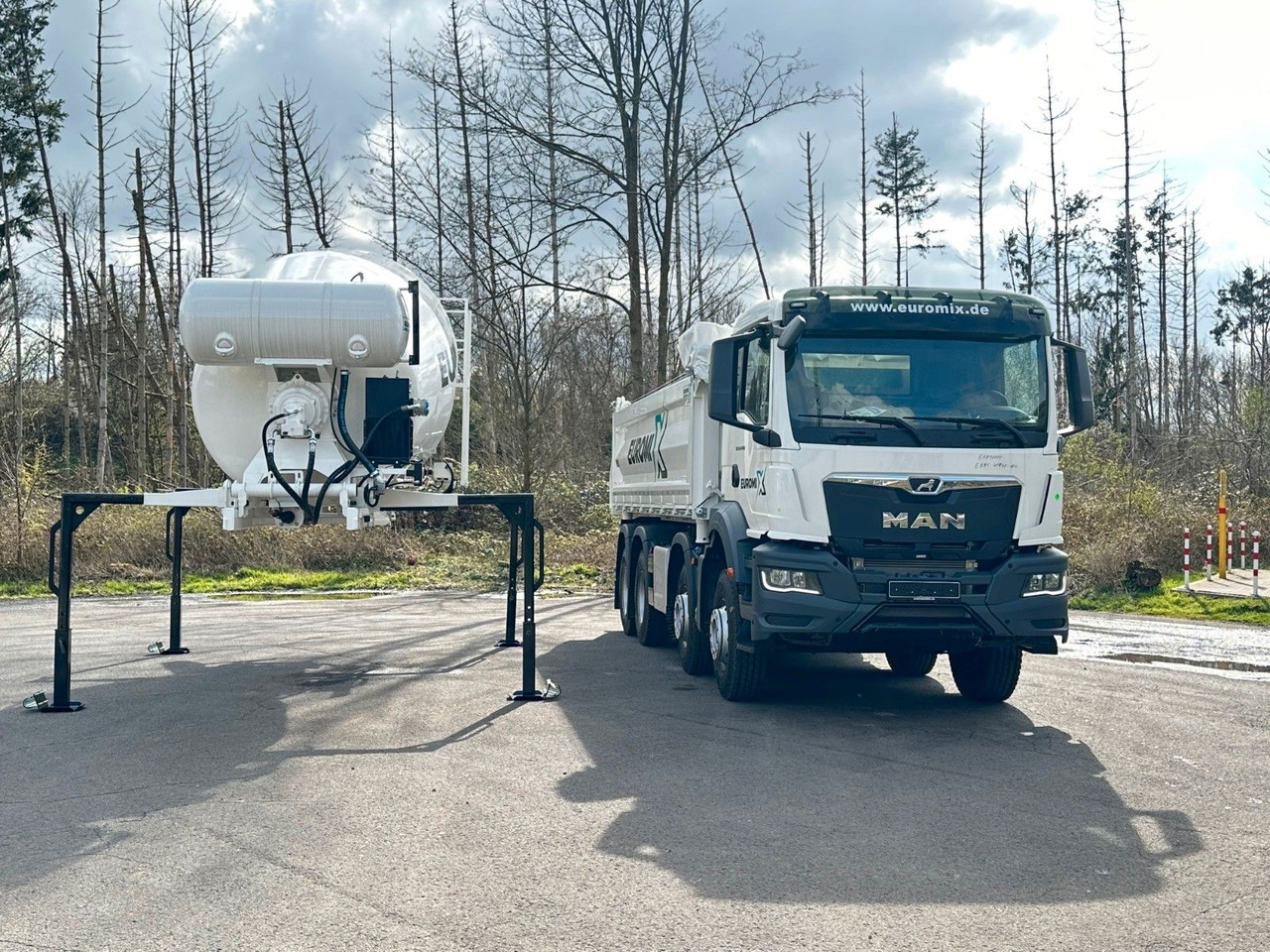 MAN TGS 41.440 8x4 WECHSELSYSTEM KIPPER+MISCHER - شاحنة خلاطة خرسانة: صور 2 MAN TGS 41.440 8x4 WECHSELSYSTEM KIPPER+MISCHER - شاحنة خلاطة خرسانة: صور 2