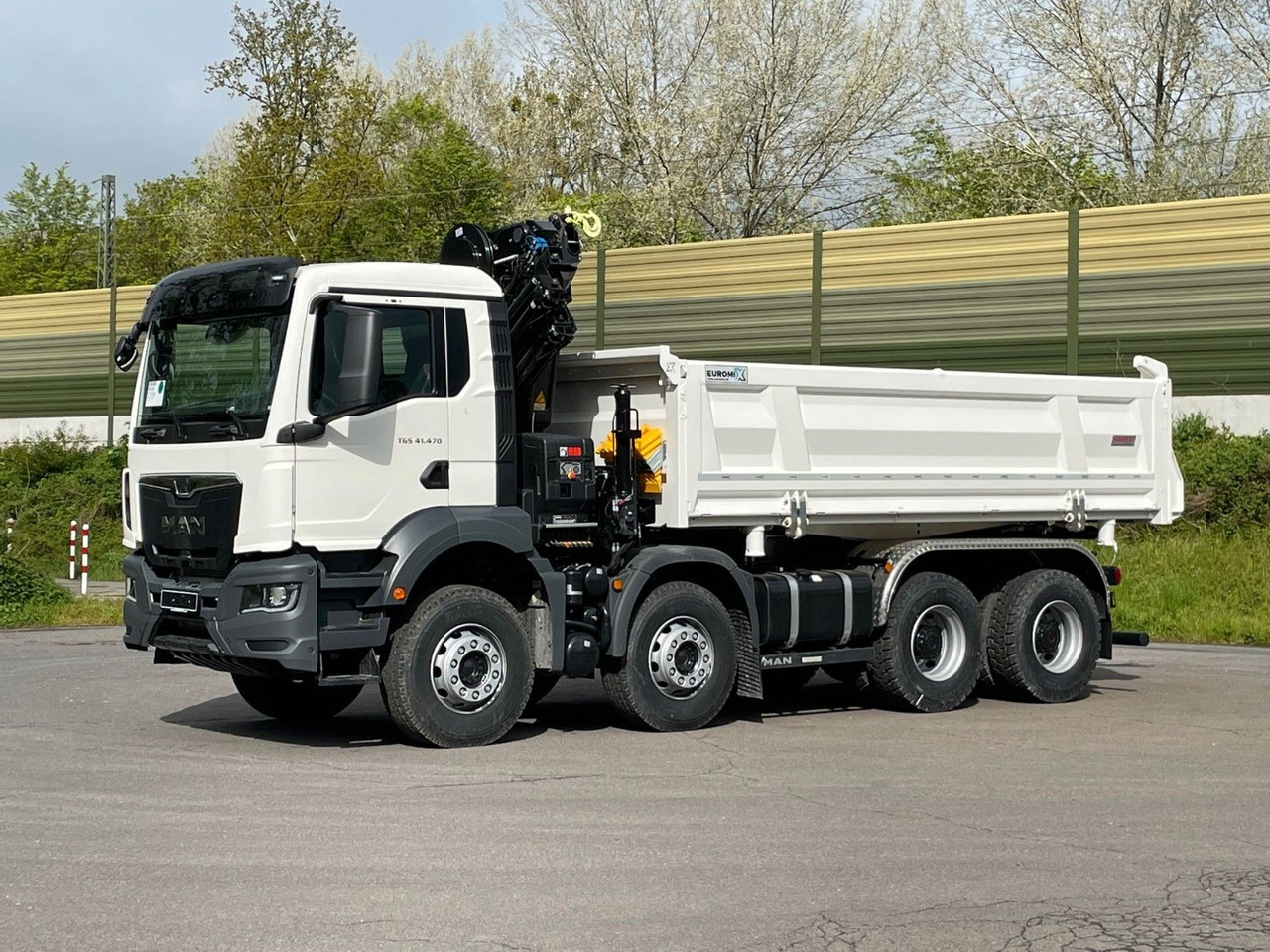 MAN TGS 41.480 8x4/Euro6e Euromix Kipper Hiab 228-6 - قلابات, شاحنة كرين: صور 3 MAN TGS 41.480 8x4/Euro6e Euromix Kipper Hiab 228-6 - قلابات, شاحنة كرين: صور 3