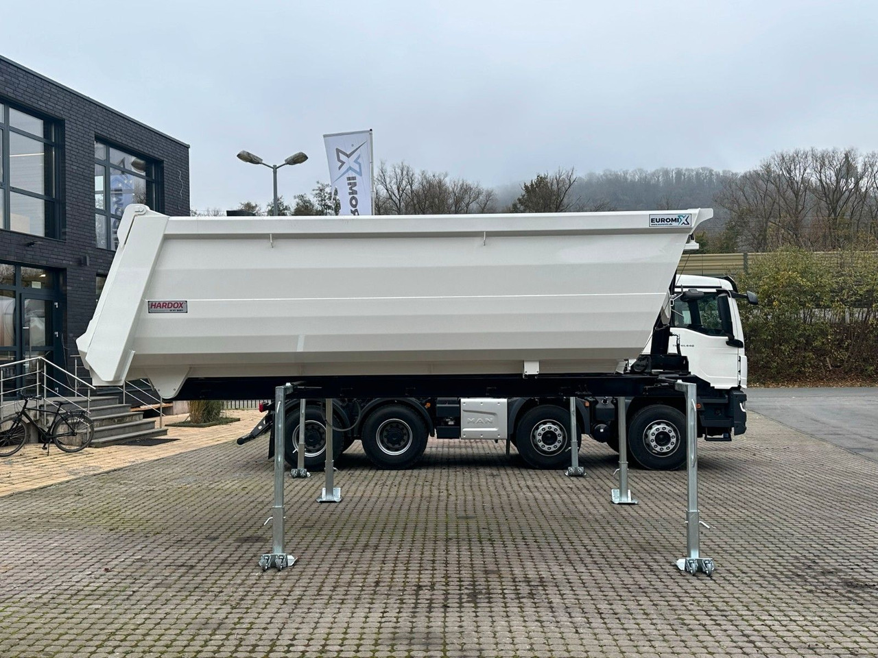 MAN TGS 41.480 8x4 WECHSELSYSTEM KIPPER+MISCHER - شاحنة خلاطة خرسانة, الجسم قلابة: صور 4 MAN TGS 41.480 8x4 WECHSELSYSTEM KIPPER+MISCHER - شاحنة خلاطة خرسانة, الجسم قلابة: صور 4