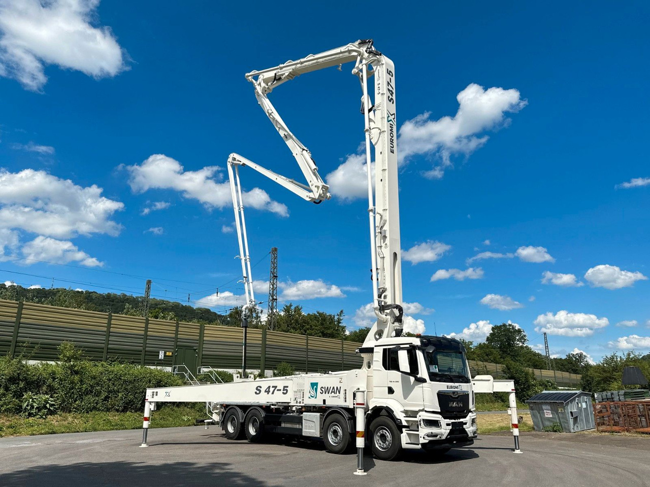 MAN TGS 41.520 8x4 SWAN TSP 47-5 160RZ ( 47m ) - شاحنة خلاطة خرسانة: صور 1 MAN TGS 41.520 8x4 SWAN TSP 47-5 160RZ ( 47m ) - شاحنة خلاطة خرسانة: صور 1