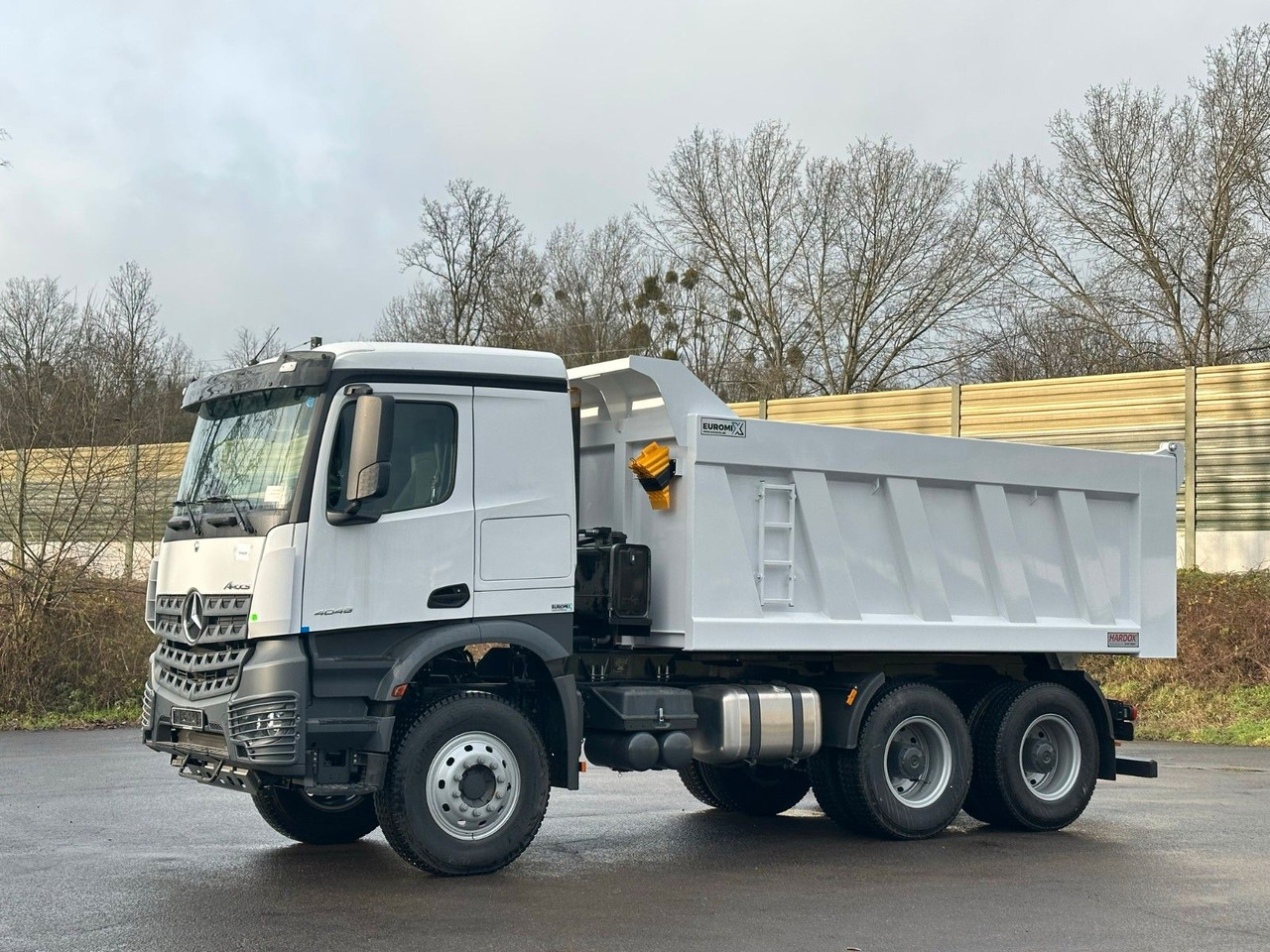 Mercedes-Benz 4048 6X4 Arcos 5 EuromixMTP Dumper Kipper - قلابات: صور 4 Mercedes-Benz 4048 6X4 Arcos 5 EuromixMTP Dumper Kipper - قلابات: صور 4