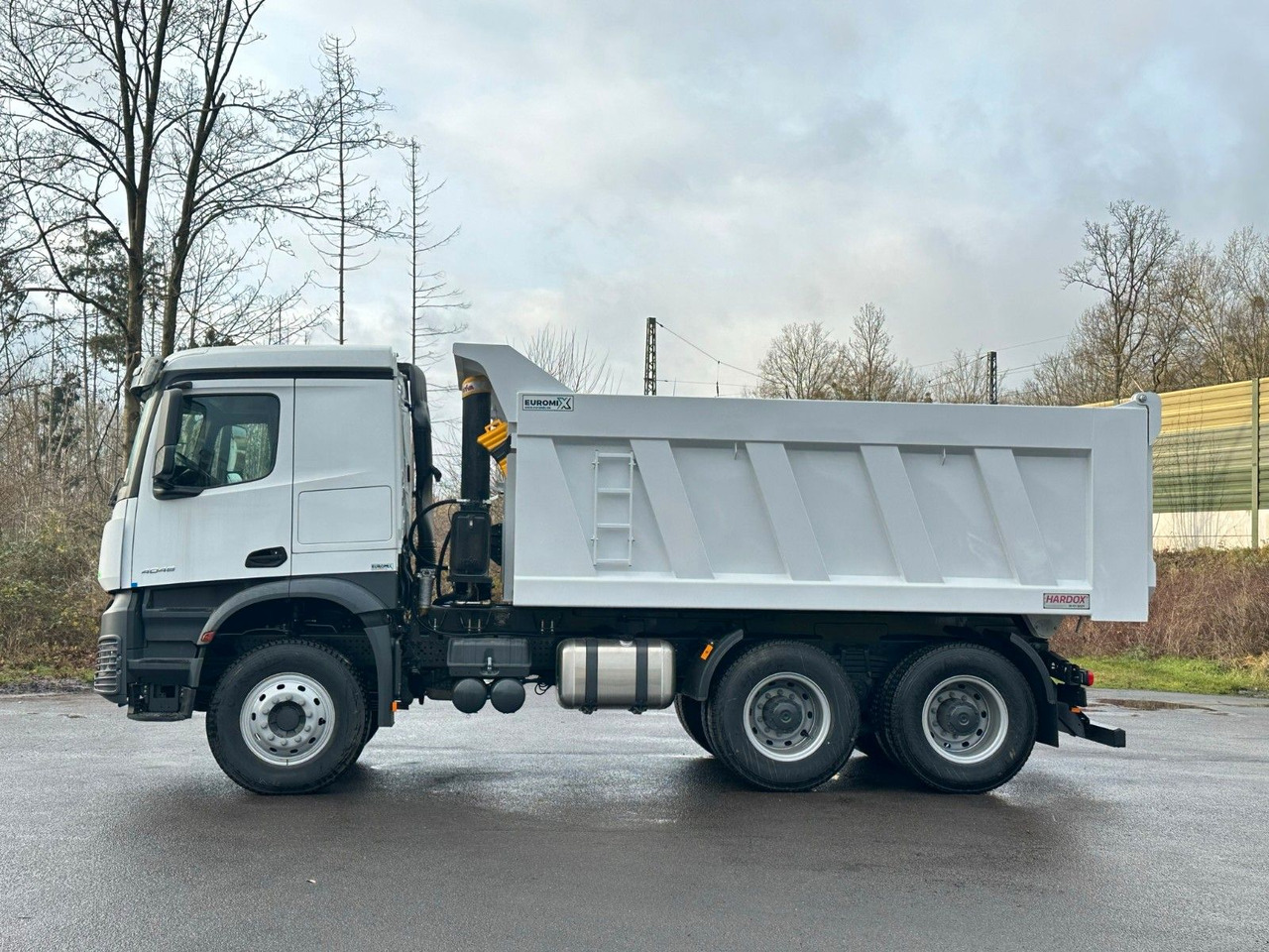 Mercedes-Benz 4048 6X4 Arcos 5 EuromixMTP Dumper Kipper - قلابات: صور 5 Mercedes-Benz 4048 6X4 Arcos 5 EuromixMTP Dumper Kipper - قلابات: صور 5