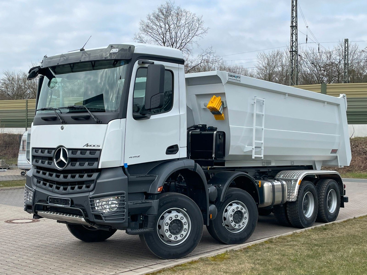 Mercedes-Benz 4142 8X4 Mulden- Kipper - EuromixMTP - شاحنات قابلة للفك شاحنة: صور 1 Mercedes-Benz 4142 8X4 Mulden- Kipper - EuromixMTP - شاحنات قابلة للفك شاحنة: صور 1