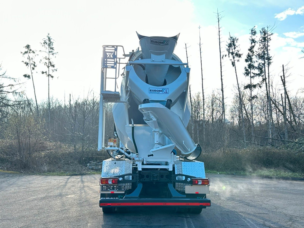 Mercedes-Benz Arocs 5 3743 8X4 / Euro6e EuromixMTP EM 10 L - شاحنة خلاطة خرسانة: صور 4 Mercedes-Benz Arocs 5 3743 8X4 / Euro6e EuromixMTP EM 10 L - شاحنة خلاطة خرسانة: صور 4