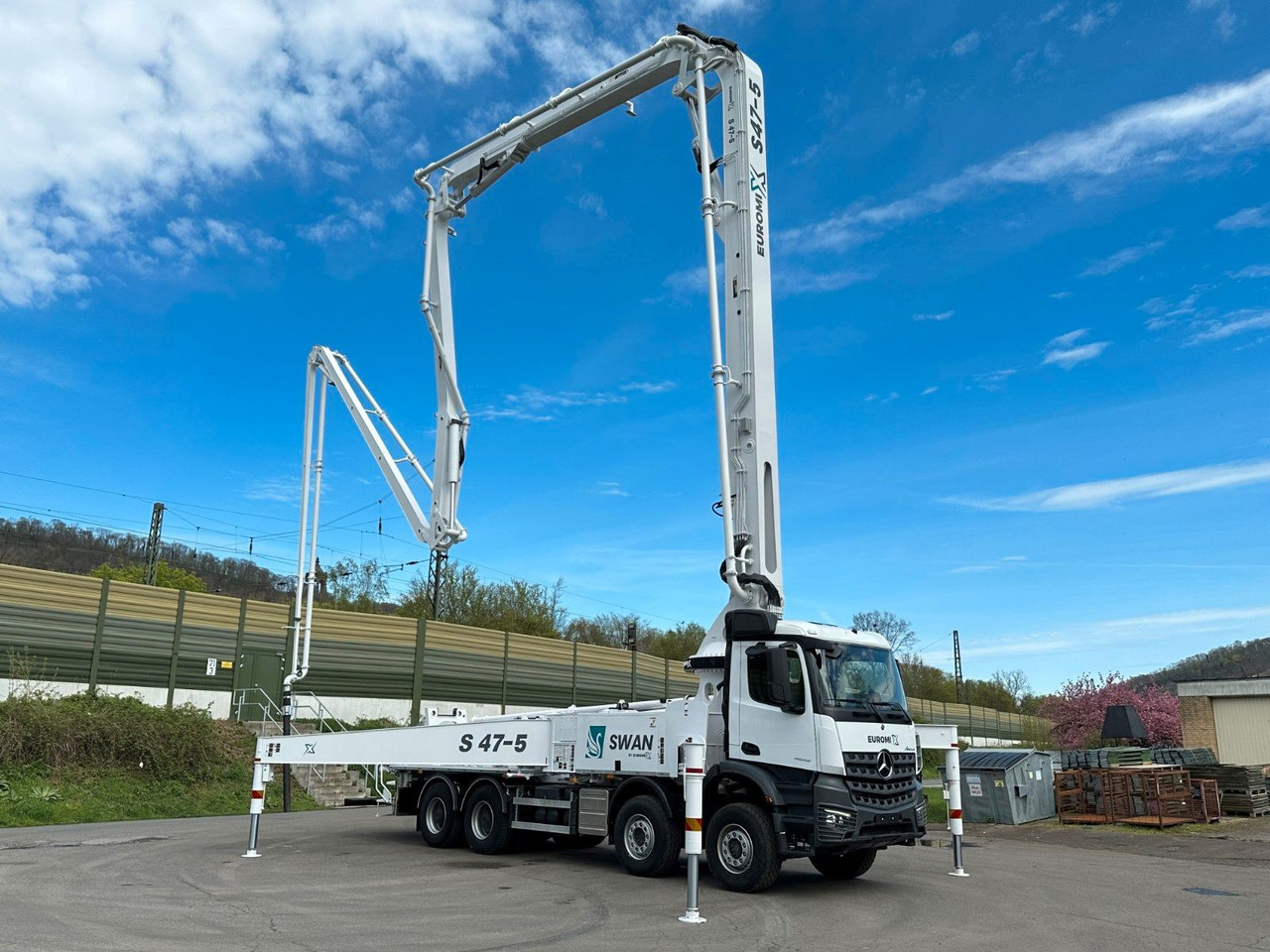 Mercedes-Benz Arocs 5 4542 8x4 SWAN TSP 47-5 160RZ ( 47m ) - مضخة خرسانة: صور 1 Mercedes-Benz Arocs 5 4542 8x4 SWAN TSP 47-5 160RZ ( 47m ) - مضخة خرسانة: صور 1